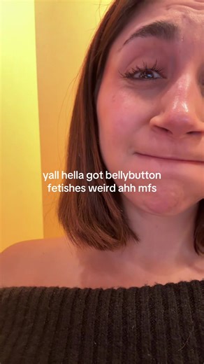 Haiku (@haikudeck333)’s video of vertical bellybotton
