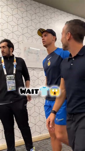 CRISTIANO Rolando Cheering Moment Outfit Price🤑😱👕 #outfitprice #shortsfeed #cr7 #cr7style