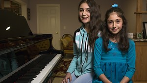 9-year-old pianist plays in master class