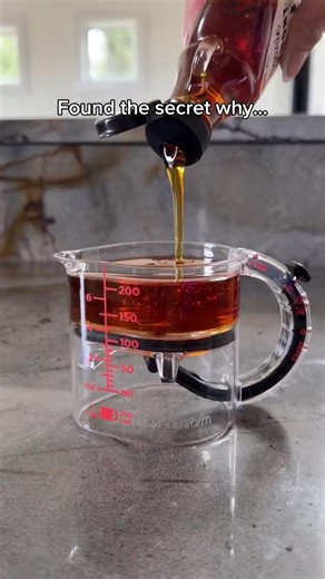 Measure right, bake once 👀 #amazonfinds #kitchengadgets #bakinghacks #measuringcups #kitchenhacks