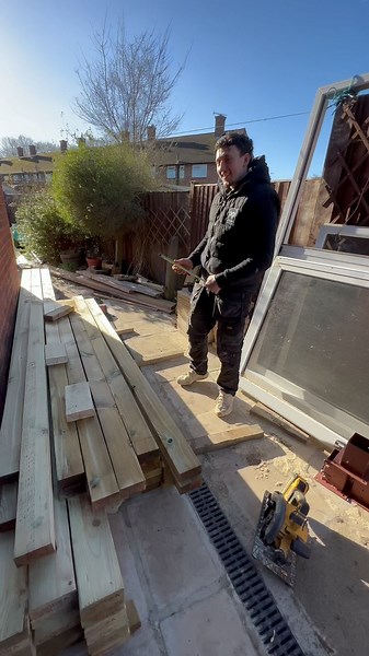 Pin Point Carpentry & Construction LTD on Instagram: "This is how to cut timbers multiple times quickly and effectively. We are using this method to stud out are walls for the timber out house we built in the winter. This trick will eliminate having to use the tape measure and marking it every time. In the building industry there are many ways to skin a cat. And finding what works for you I’ve found this method to work well for me when having to make multiple repeat cuts. Has made the process a 