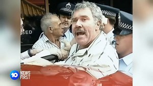 30 years ago a diner was hauled from a Chinese restaurant and delivered a monologue so memorable it became a meme. Today that man was finally able to finish his succulent meal alongside one of the officers involved in his arrest. | 10 News Queensland