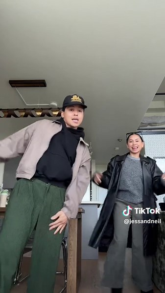 Jess & Neil (@jessandneil) - did you hear the “clap clap” 😂 #jessandneil | jessie bloopers