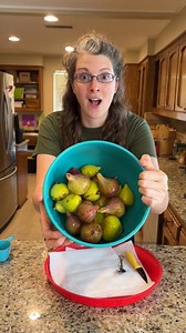 Fig season is here! Time for a homemade fig ice cream recipe! Y'all enjoy. This was my first time making it and it was delicious! | Anna The Archer