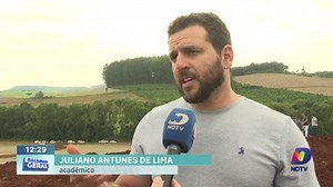 38K views · 259 reactions | Nossos estudantes de Agronomia tiveram uma experiência única de aprendizado ao aplicarem na prática uma técnica aprendida em sala de aula, o terraceamento. Em uma propriedade na Linha Serapião, puderam entender de maneira concreta como funciona esse método de manejo de solo.  Confira agora a matéria super especial feita pela NDTV sobre a prática. | Unochapecó | Facebook