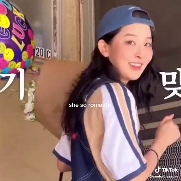 Adoring Moments with Kang Seul Gi: A Red Velvet Kpop Sensation