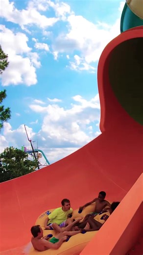 ☀️Summer loading... Hurricane Harbor Chicago opens SUNDAY!🌊 | Six Flags Great America/Hurricane Harbor