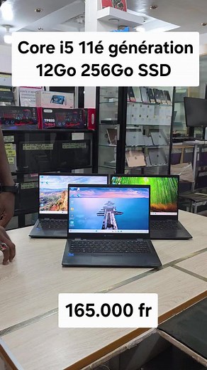 The Dynabook Portégé X30L-J Core i5 11é génération Processeur Intel Core i5-1135G7 2.40Ghz (4 cœurs, 8 fils, jusqu'à 4,2 GHz turboboost). graphiques intégrés Intel Iris Xe Graphics 12Go RAM DDR4 256Go Ssd disque dur Affichage Full HD de 13,3