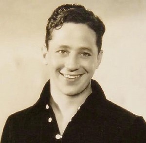 Ross Alexander - Alchetron, The Free Social Encyclopedia