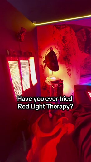 I fell asleep but the vibration plates and Pilates shook me right back up!! 🫨 #ThingsToDoInReno #WellnessJourney #RedLightTherapy #RealLifeMoments #2026Reset