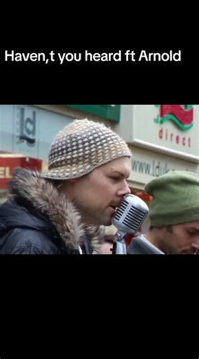 Busking Duo's Viral Performance