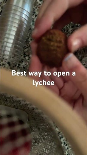 Best way to open a lychee