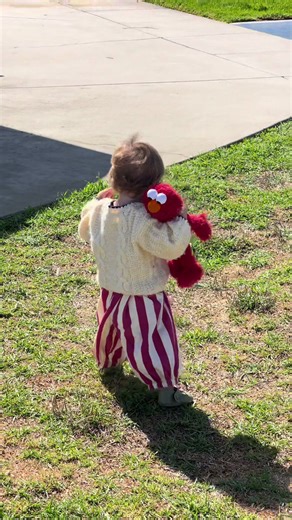 The little balloon pants :,)