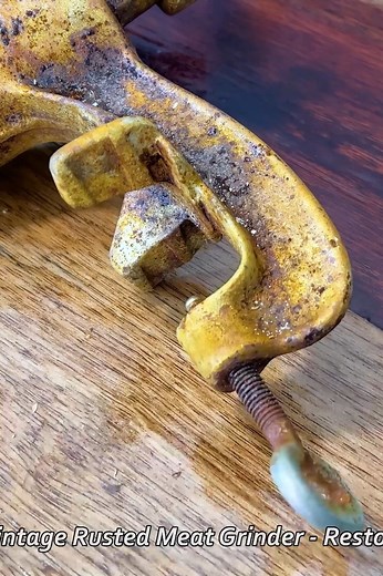 Super Rust Vintage Meat Grinder Restoration 1 #reels | Workshop DC