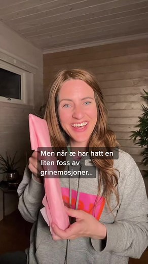 Kristina Merete (@kristina.merete)’s videos with Get You The Moon - Kina