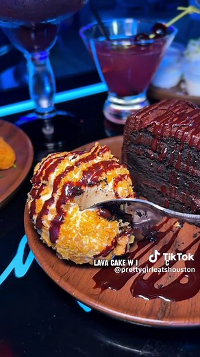 Discover Mad House Hookah Bar: Houston's Best Chill Lounge