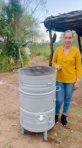 1.7M views · 21K reactions | Le mandé hacer un horno artesanal multi usos de un tambo de 200 litros a mi Flaca  ella contenta ( y en la parte donde va la parrilla se le mandó hacer un comal para las tortillas de harina ) | Jesus Elmer Shacales | Facebook