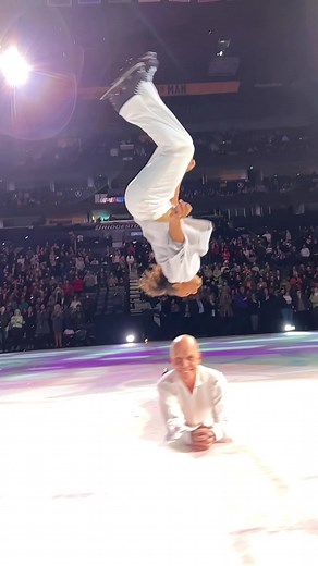 OMG 😳 I got to backflip over the LEGEND, Scott Hamilton 🔥😱🤯 who should I backflip over next? #backflip #blackskaters #figureskating #ice
