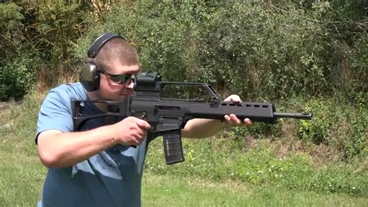 HK243突击步枪单发连点射击