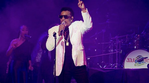 Charlie Wilson in the house!!!! | Soul Train Cruise