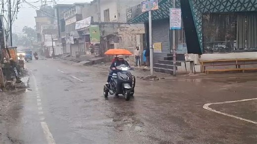 UP Weather News: आगरा में सुबह-सुबह तेज बारिश, फिर पड़ेगी कड़ाके की सर्दी; मौसम विभाग ने की ये भविष्यवाणी