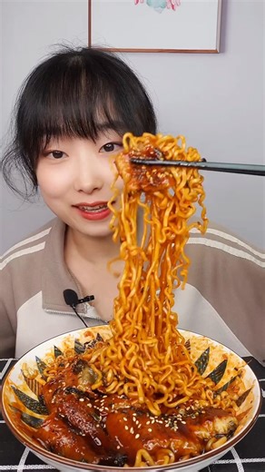 Extreme Spicy Buldak Noodle Challenge | ASMR Mukbang #shorts #spicynoodles