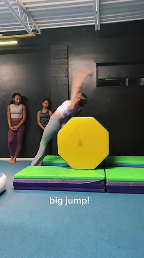 backhandspring drills! give them a try and let us know your thoughts! #fyp #foryou #delaware #dancers #dancersoftiktok #tumbling #acro #drills