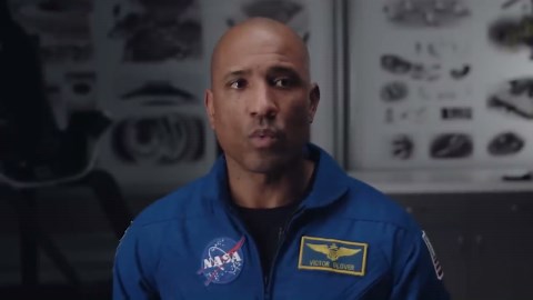 Building humanity’s first moon base with SpaceX Starship
