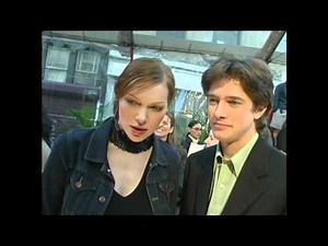 Tv Guide Awards: Laura Prepon & Topher Grace Exclusive Interview | ScreenSlam