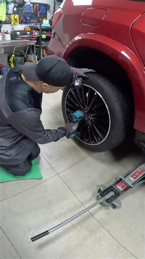 Impact Wrench vs Mercedes 🔥 First Wheel