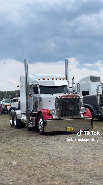 Big Iron Show N Shine: Celebrating Peterbilt and Kenworth