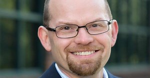 Omaha's Henry Doorly Zoo and Aquarium announces next president and CEO; Dennis Pate to retire late this year