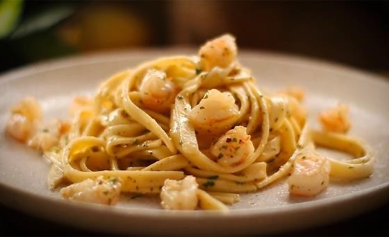 Lemon pepper pasta shrimp in buttery sauce