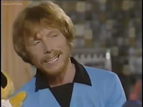 The Sooty Show (1981): FOOTBALL CRAZY!! (A.K.A: Soccer Hopping Mad)