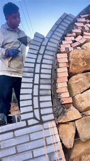 Satisfying Masonry: Building a Perfect Arch #shorts