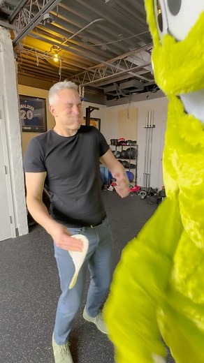 1.3K views · 70 reactions | These viral challenges are definitely backfiring on Rob!  Rob thought for sure he had this one but looks like he underestimated GreenFoot!! 理 #tacoslap #challenge #viralchallenge #slapchallenge #greenfootenergysolutions #robbrydges #backfire #fypinstagram #fyp | GreenFoot Energy Solutions | Facebook