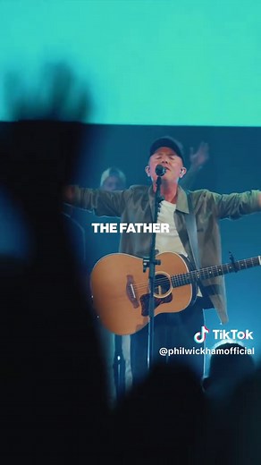Live Performance of 'Song Of The Saints' with Chris Tomlin
