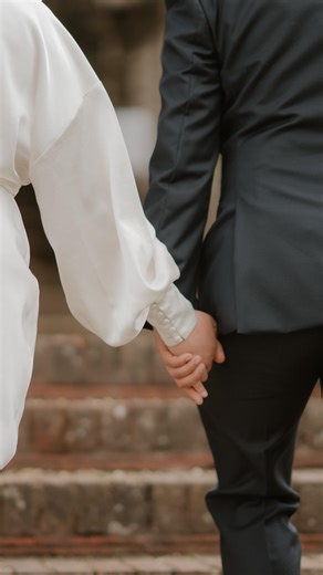 Love On Film on Instagram: "Just Married?💍 Here are 10 things every newlywed should do after the big day! To help you shift from “wedding mode” to real-life love bliss 🫶🏻 1. Soak it all in - Replay your favorite moments and relive the magic together. 2. Send those thank yous - Guests & vendors made your day special-show them some love! 3. Back up your wedding photos/videos - Save every snap & story before they disappear. 4. Donate or return extras - Favors, signs, or décor you won’t reuse? Pa