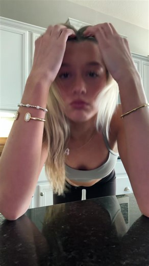 Hold on waita minuteee | hold up wait a minute