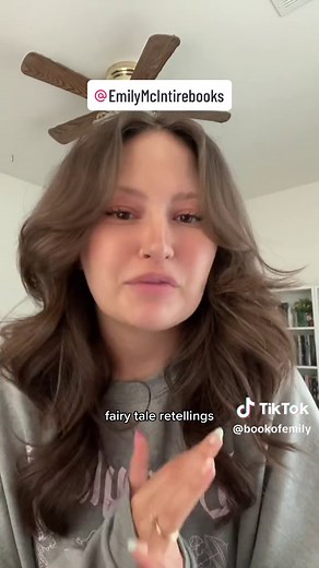 Rooting for you, Emily! We love you 🫶🏼🫶🏼 #booktok#emilymcintire#neverafterseries#bookofemily#darkromance#bookrec#bookrecommendations#books#bookstan#spicybooks#romanceretelling#emilymcintirebooks