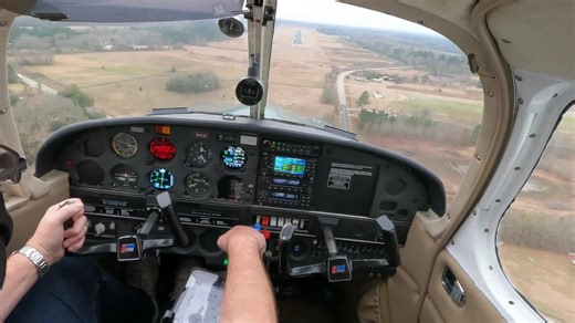 Piper Arrow ILS Approach to Runway 23 at KSMS