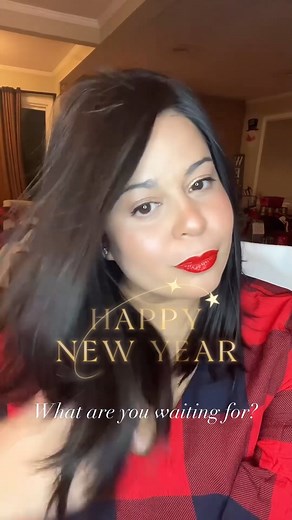 Wait.... what wig?!! 🧐💖 #UniWigs Paige remy human hair wig (w/ bleached knots): https://bit.ly/3TBcb8X Ring in the New Year with a fabulous new look! 🌟✨ It's the perfect time to treat yourself to a gorgeous wig that'll have you stepping into 2024 with style. 💇‍♀️🎉 #NewYearNewLook #wigstyles #wiginstall #wigs | UniWigs