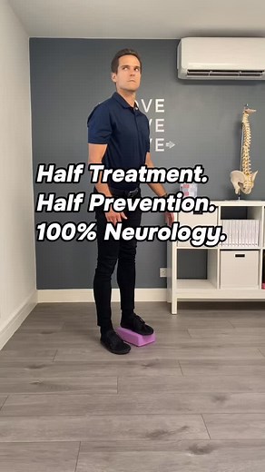 Pelvis Meets Neck Rotation - A Common Forgotten Connection Another one that looks simple. But it’s a full-body reset. Standing with one foot on a block introduces the six-dimensional pelvic twist. It’s not passive - if you relax, your pelvis unravels. You have to actively hold it neutral. While your pelvis works below, your neck is performing full rotations, left and right. This is where pain management meets movement longevity. 1️⃣ Pelvic Twist (Active Hold) By raising one foot, the pelvis is f