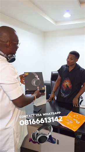 Pastor Jerry Eze, now a member of the Vaib family, Vaib Zen headphone a proper way to sock into deep worship and praise while in the gym or on the go. Vaib is blessed!!! #abuja #pastorjerryeze #jerryeze #obicubana #vaib #headphone #gym #praises | Ofoegbu Promise