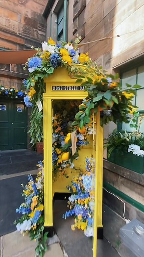 Explore Rose Street Garden in Edinburgh this Summer