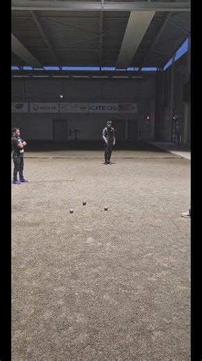 Pétanque: A very nice point from Laza, quickly defended by Noham 👌🏼👏👏