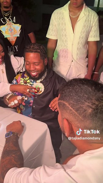 Chimbala's New Jewelry Try-On Session | Dembow Artist