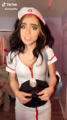 POV: you caught feelings for AvivaSofia and she said yeet