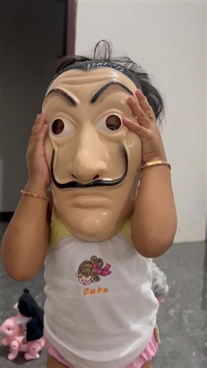 Aying's little sister wearing a mask #trendingshorts