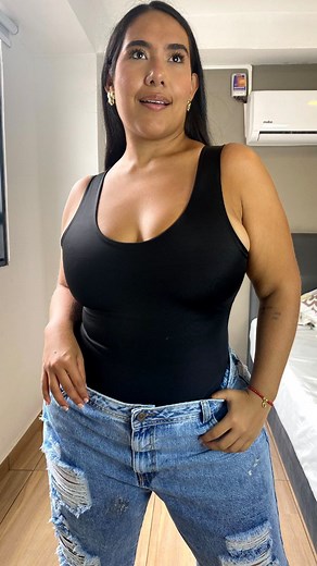 3.4K views | Body faja moldeador Lia  es ideal para todos tus outfits, siéntete segura y hermosa con la referencia de body moldeador con mangas y sin mangas en color negro y beige 懶 cómpralos en talla única (s-m-L)y talla plus (xl-xxl) en oferta por 1 unidad $79900 gratis envió o 2 unidades $139900 gratis envió | Abi fajas | Facebook